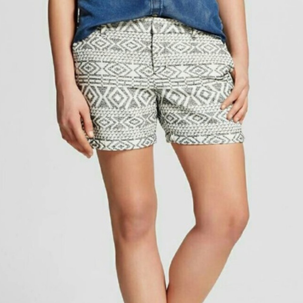Merona shorts midi woven black white aztec size 10